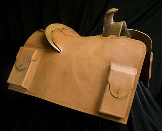 Lather horse saddle with pockets