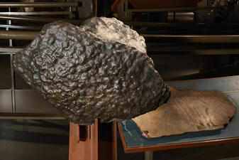 A.7.1. Cibeon (meteotite + slab). Meteorites are cool