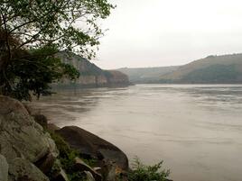 Calm area of the Congo River in-between the rapids