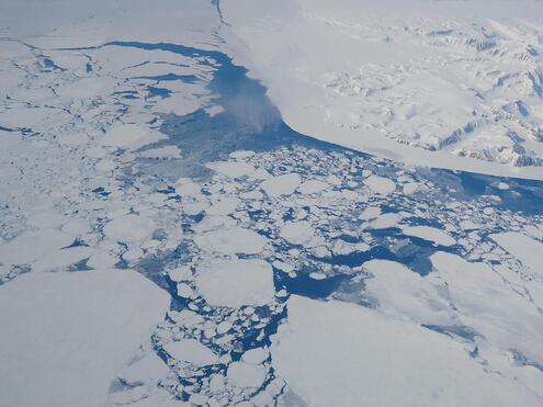 Aerial view ofGreenland glaciers melting 