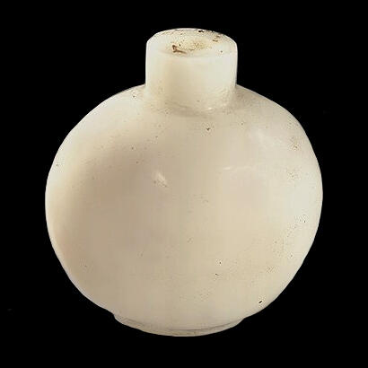 simple carved vase or bottle in very pale jade