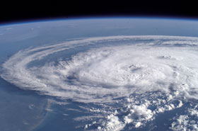 storms_01_hurricane_280