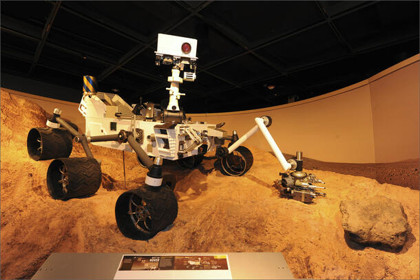 19. Curiosity rover_RM.3163