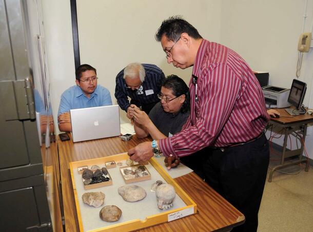 Zuni Delegation visits AMNH