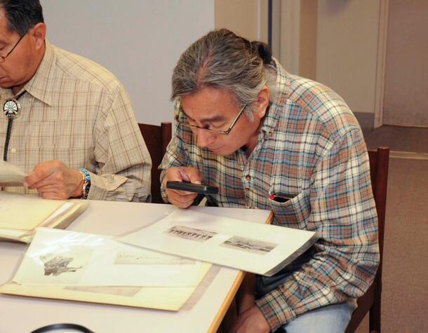 Zuni Delegation visits AMNH