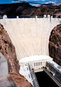 hoover-dam_med.jpg