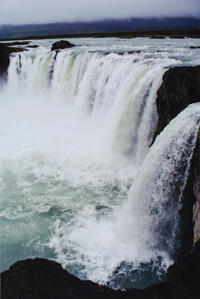 iceland-waterfall_med.jpg