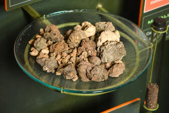 D.3.3.1. Cooking with limestone.jpg