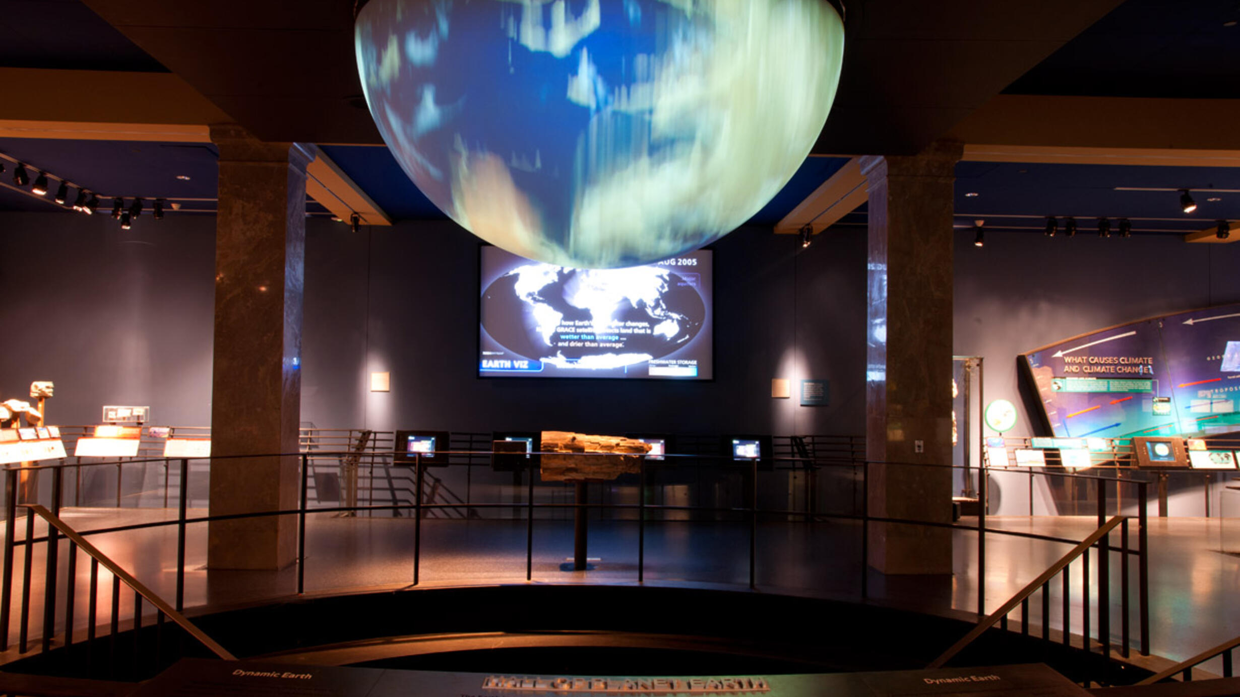Dynamic Earth