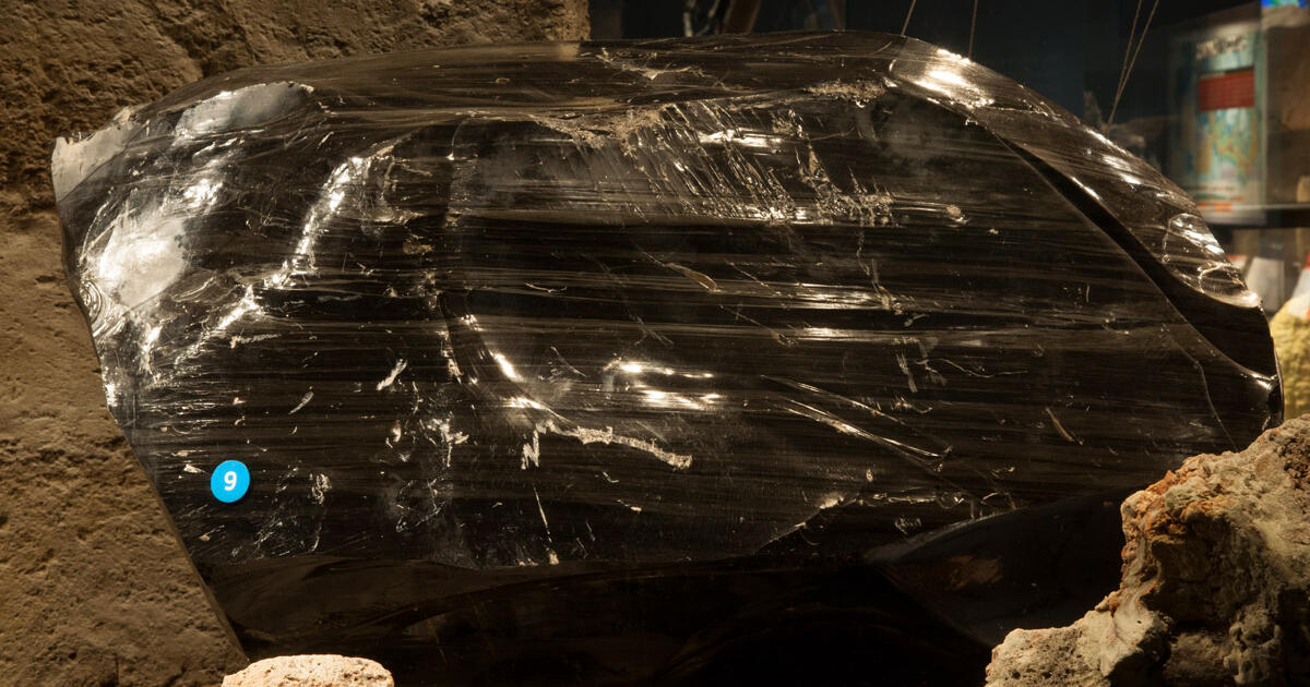 Obsidian | AMNH