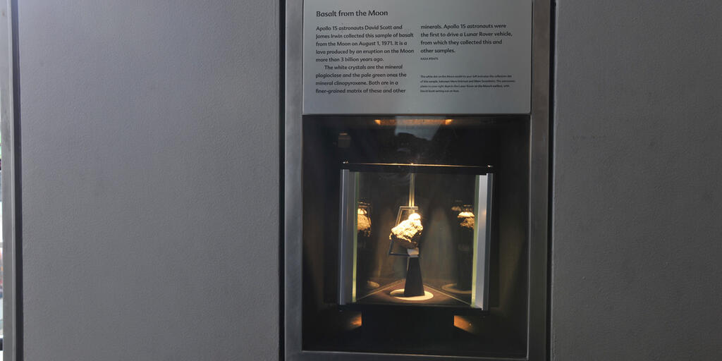 Basalt from the Moon | AMNH