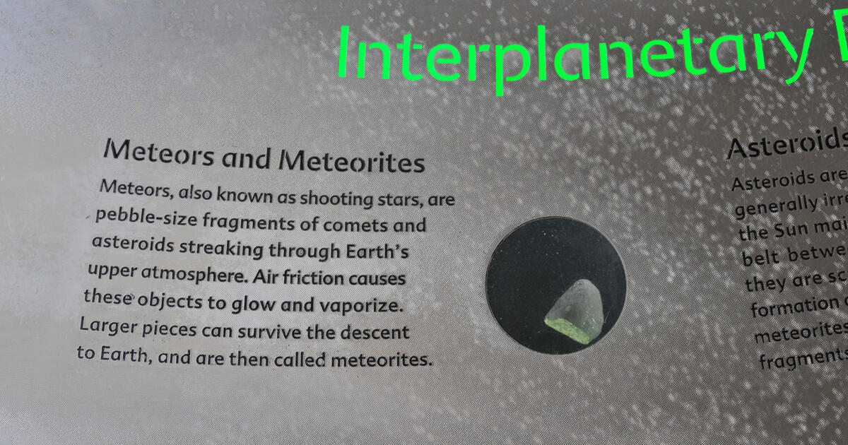 comets meteors and asteroids similarities