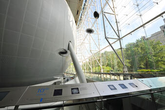 Scales of the Universe: 10(20) Meters