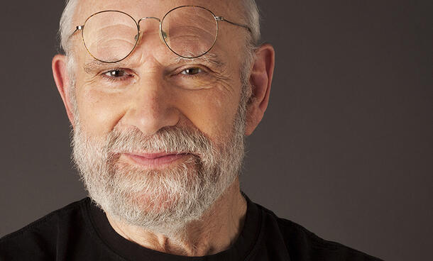 A photo portrait of Oliver Sacks.