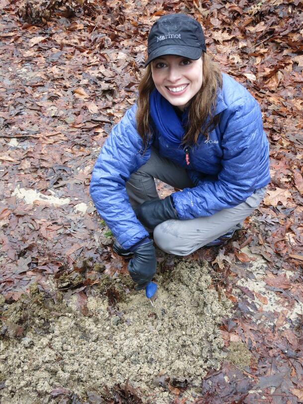 Anna Holden (Richard Gilder Graduate School student) in the field.