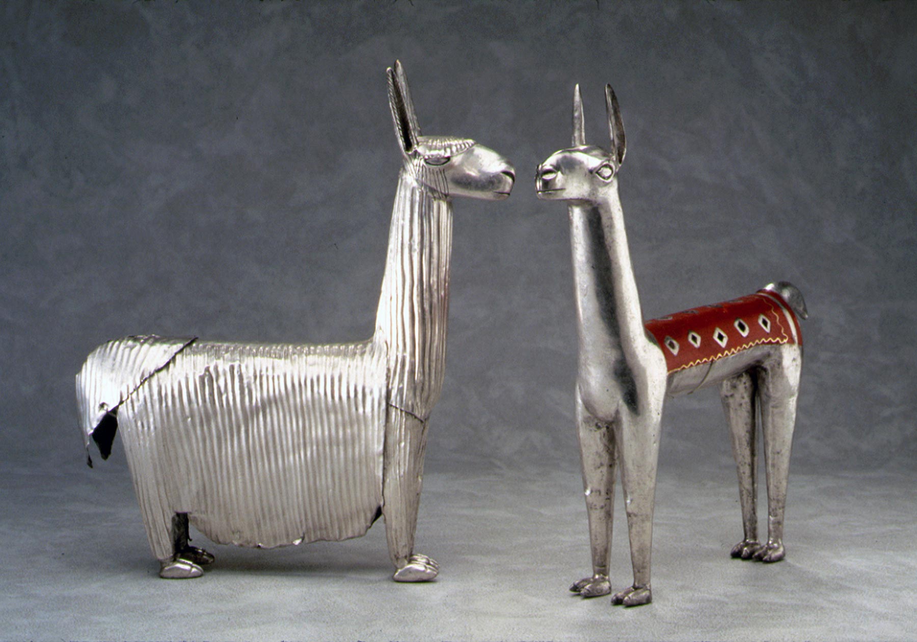 llama figurines