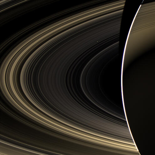 Saturn rings