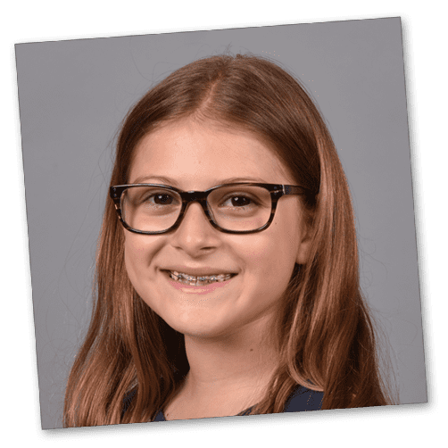 headshot of Isabel