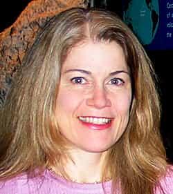 head shot of Ro Kindler