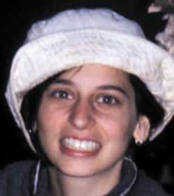 head shot of Yael Wyner