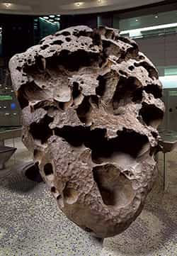 Willamette meteorite on display