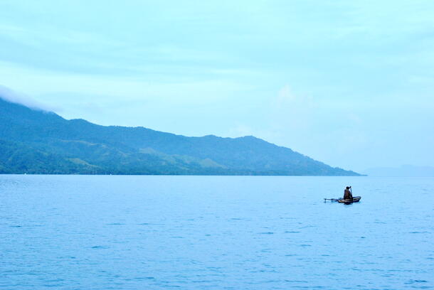 Open blue ocean PNG