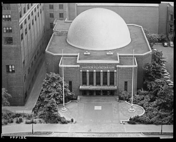Hayden Planetarium, exterior, 1951