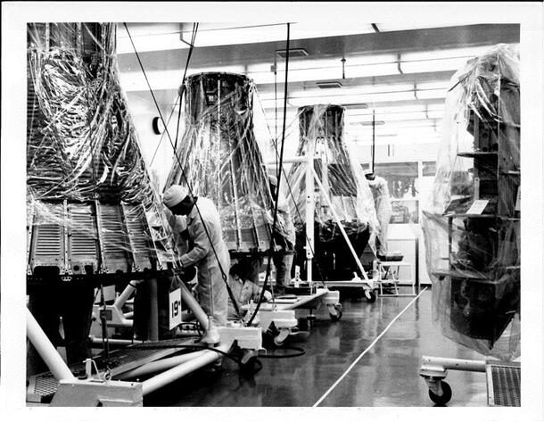 Image of "Superclean white room" for handling of capsule components, 1961