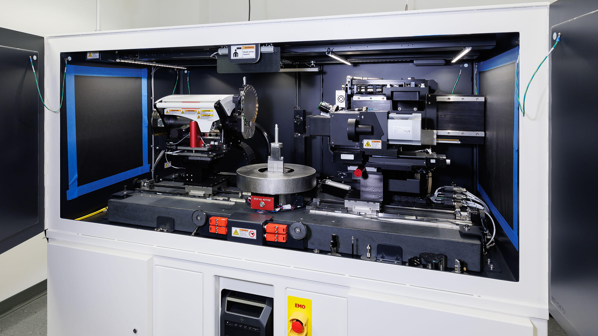 View inside the Zeiss Xradia 630.