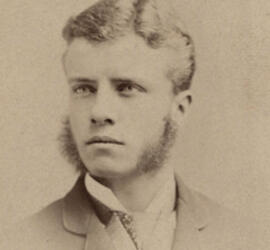 Headshot of a young Theodore Roosevelt.